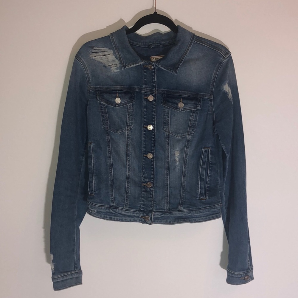 ⭐️🔹 Guess Jeans Distressed Jean Jacket